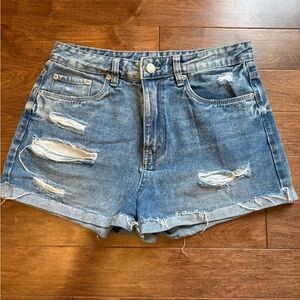 BLUENOTES CURVY HIGH RISE MOM SHORTS